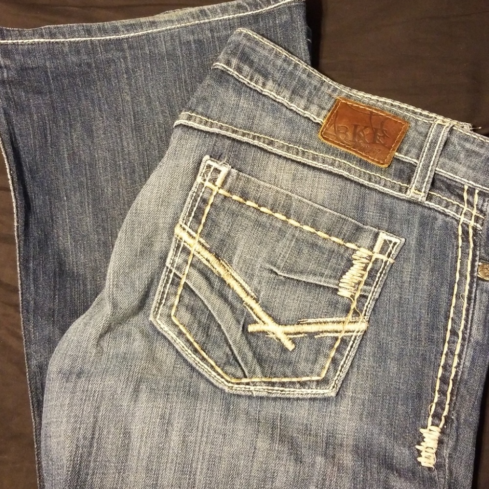 BKE contrast stitching